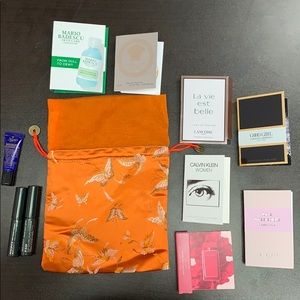 4/$19🔥 cosmetic bundle + pouch